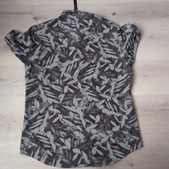 Lululemon Airing Easy Shirt Mens Large Gray Floral Hawaiian Button Down - Picture 5 of 6